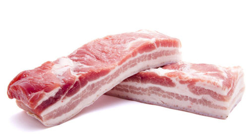 冷冻五花肉每公斤-Fresh Pork Belly/ Per kg（每块700g左右）